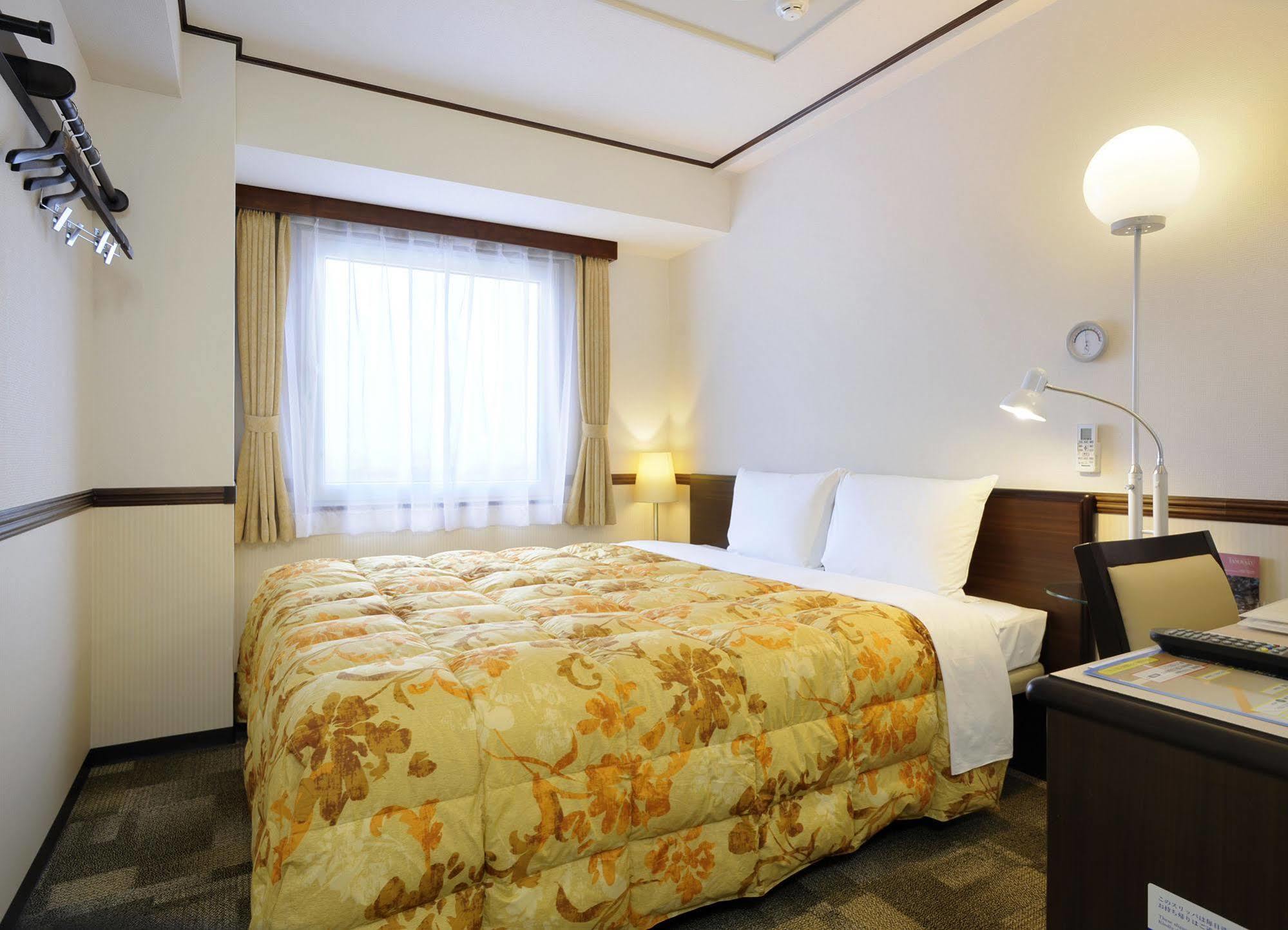 Toyoko Inn Tokyo Akigawa-Eki Kita-Guchi Akiruno Екстер'єр фото